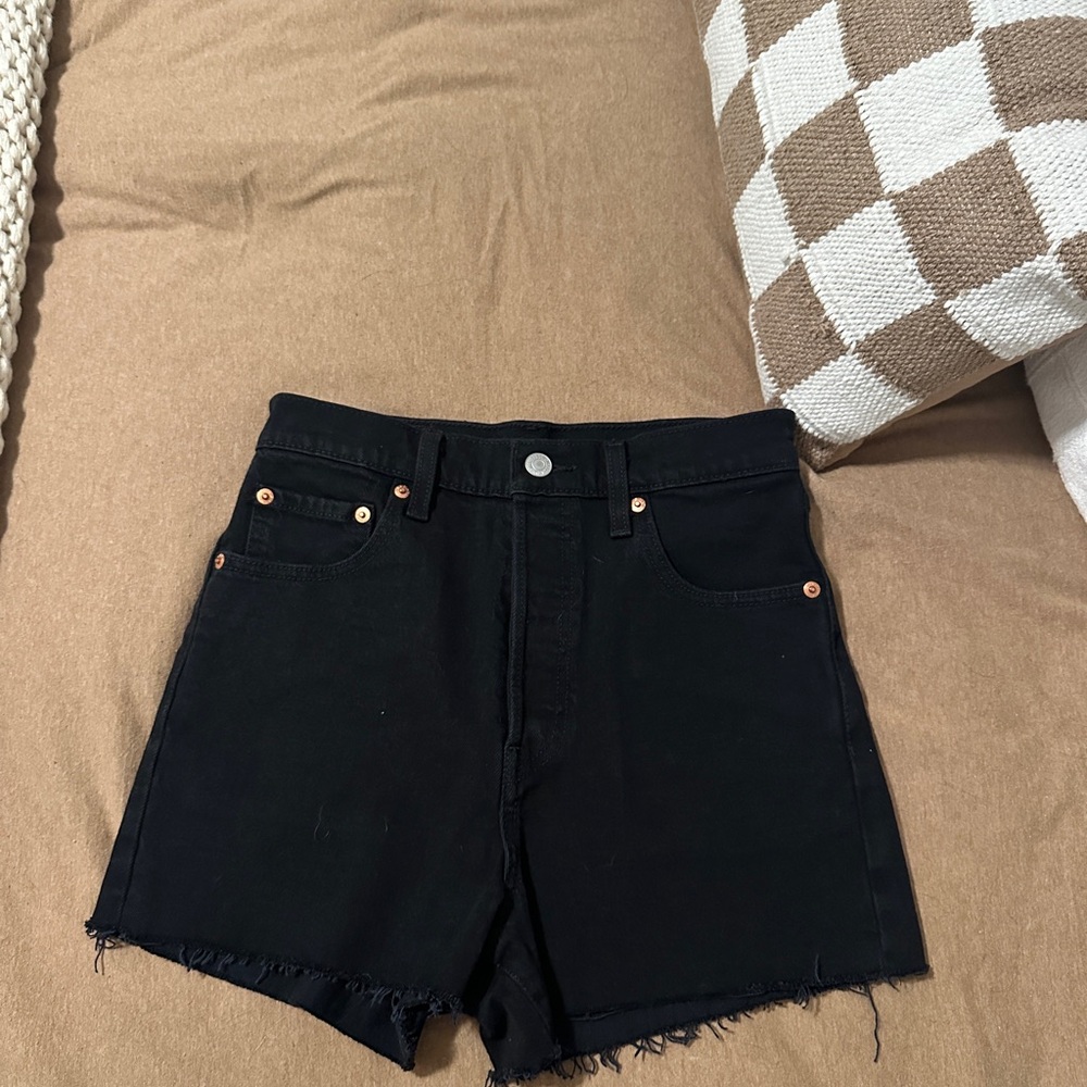 Levi's Women's Black Denim Shorts - Picture 2 of 4